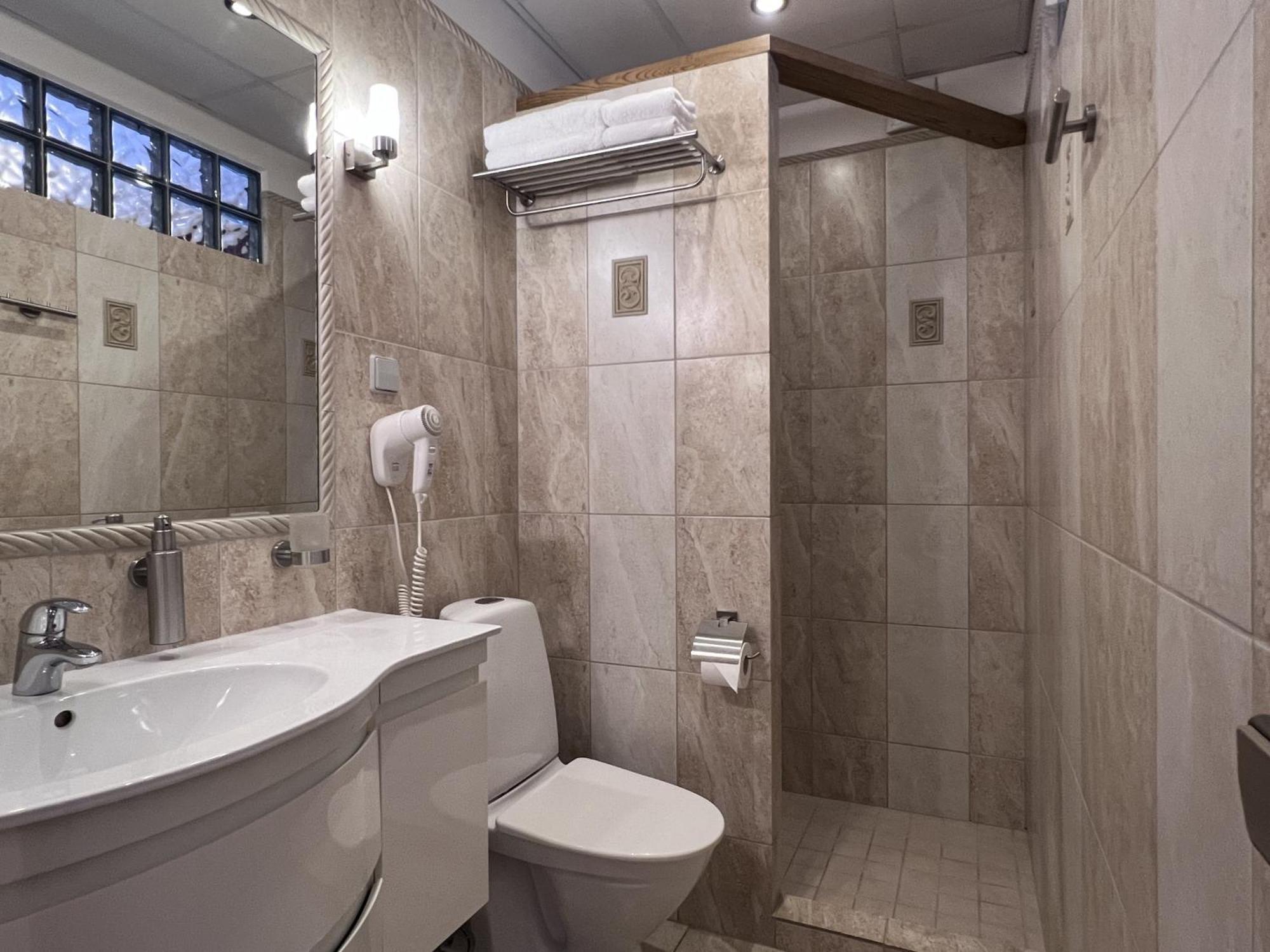 Raenduri Guesthouse Voru Ngoại thất bức ảnh